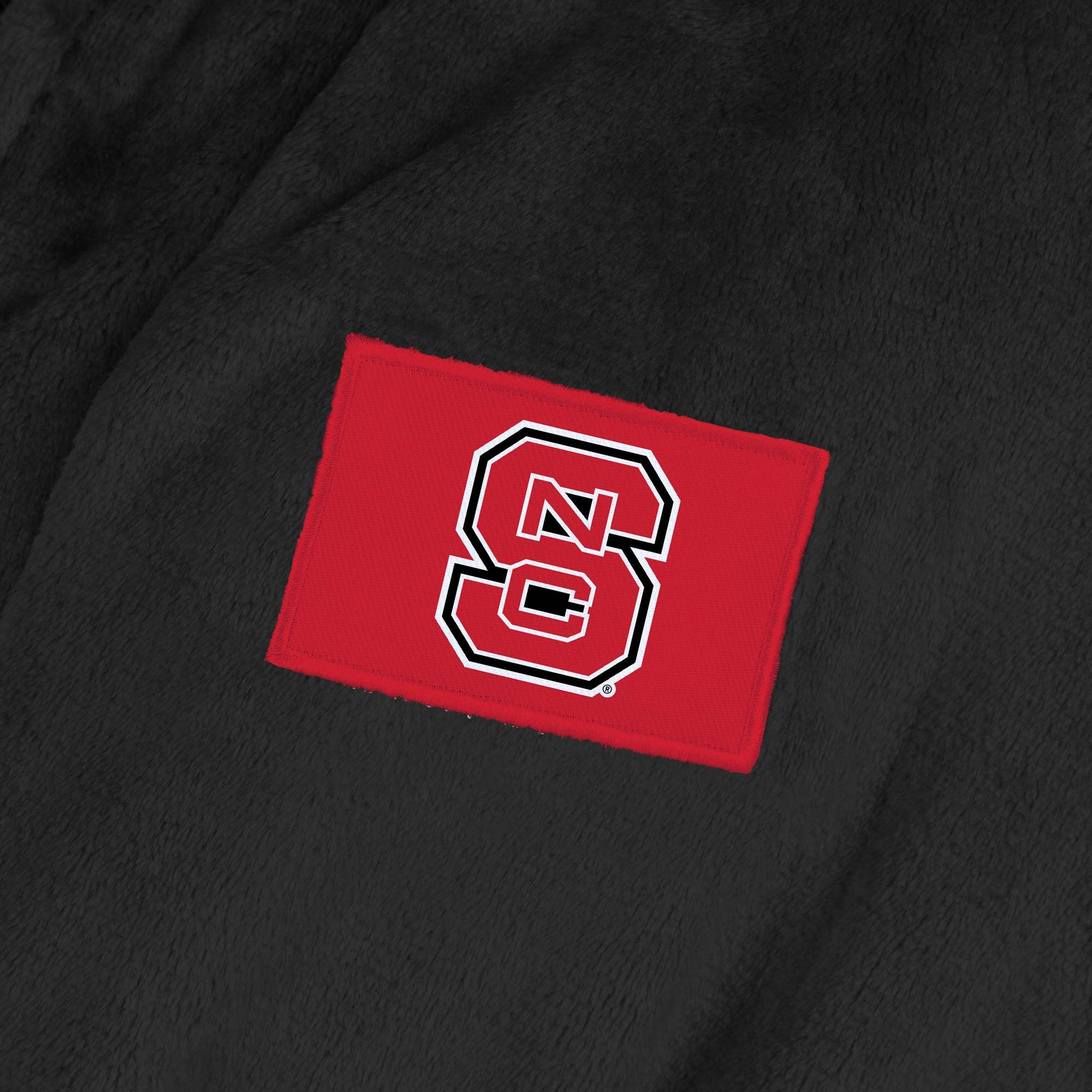 NC State Wolfpack S/M Silk Touch Robe 23x41 Inches