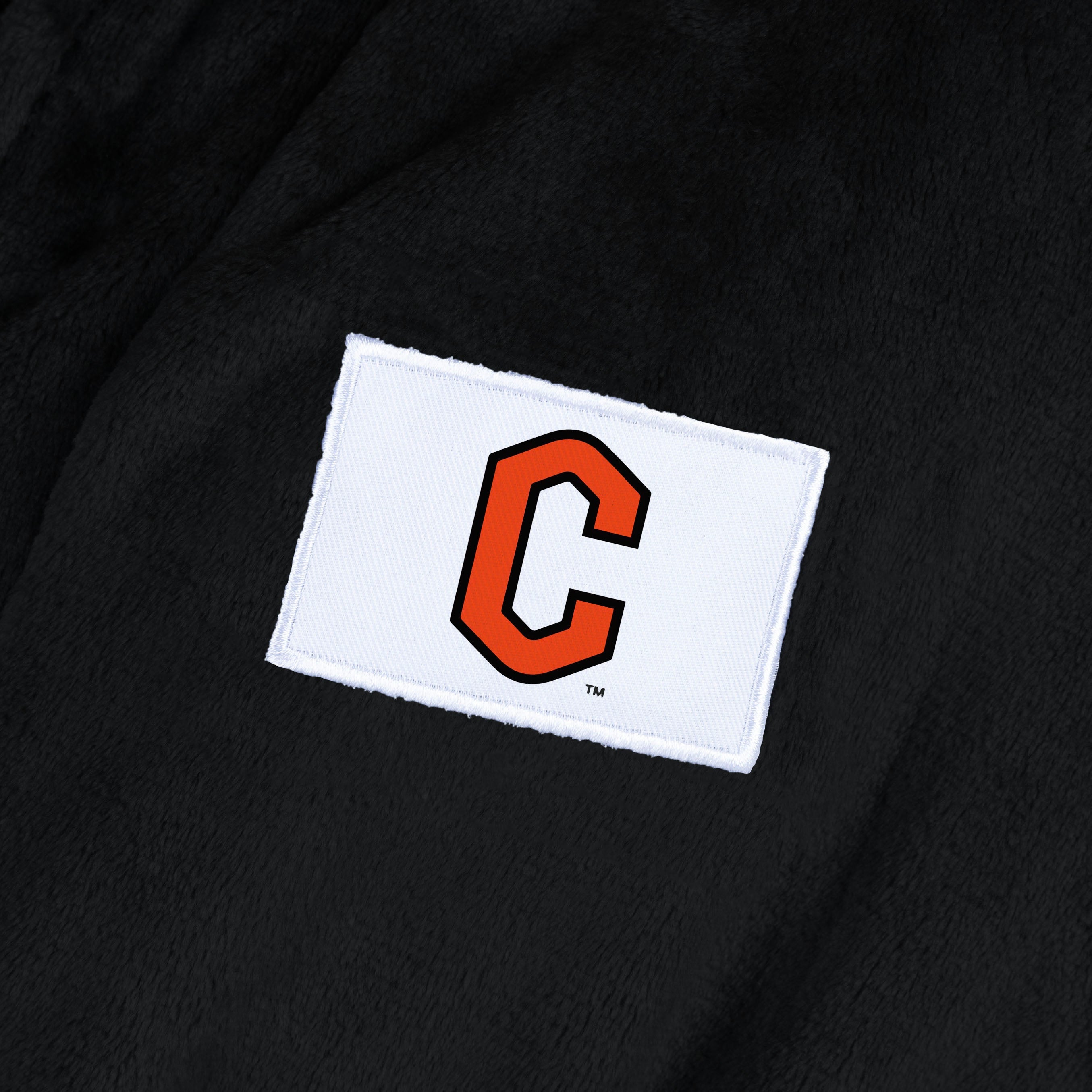 Campbell Fighting Camels L/XL Silk Touch Robe 26x47 Inches