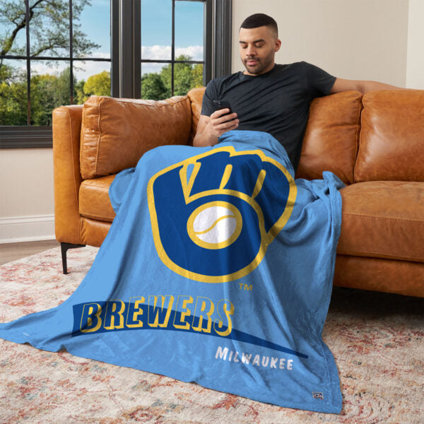 Milwaukee Brewers MLB CC Throwback Silk Touch Throw Blanket 50x60 Inches
