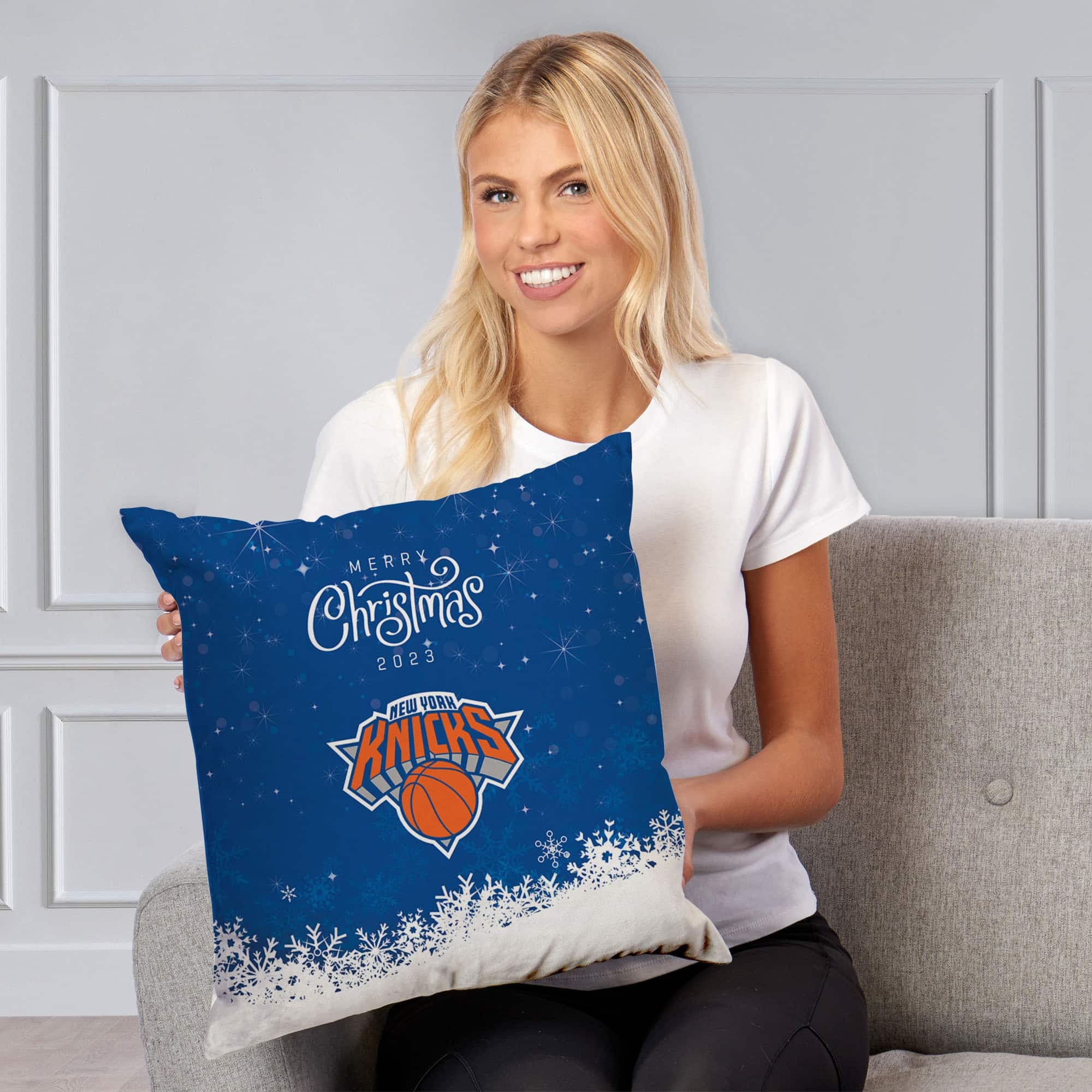 NBA New York Knicks Christmas 2023 Throw Pillow 18x18 Inches