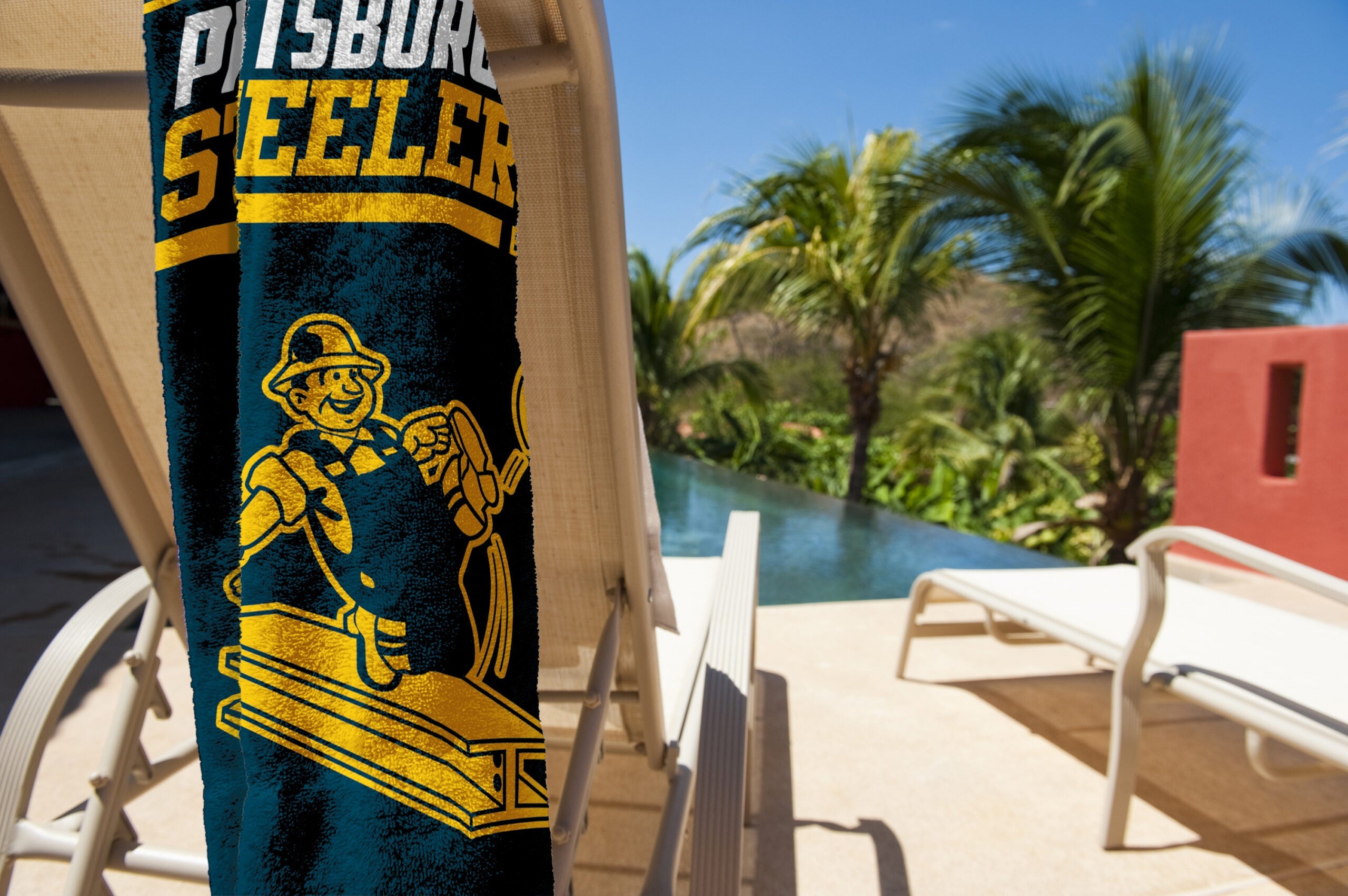 NFL Pittsburgh Steelers 40 Yard Dash Legacy Beach Towel 30x60 Inches