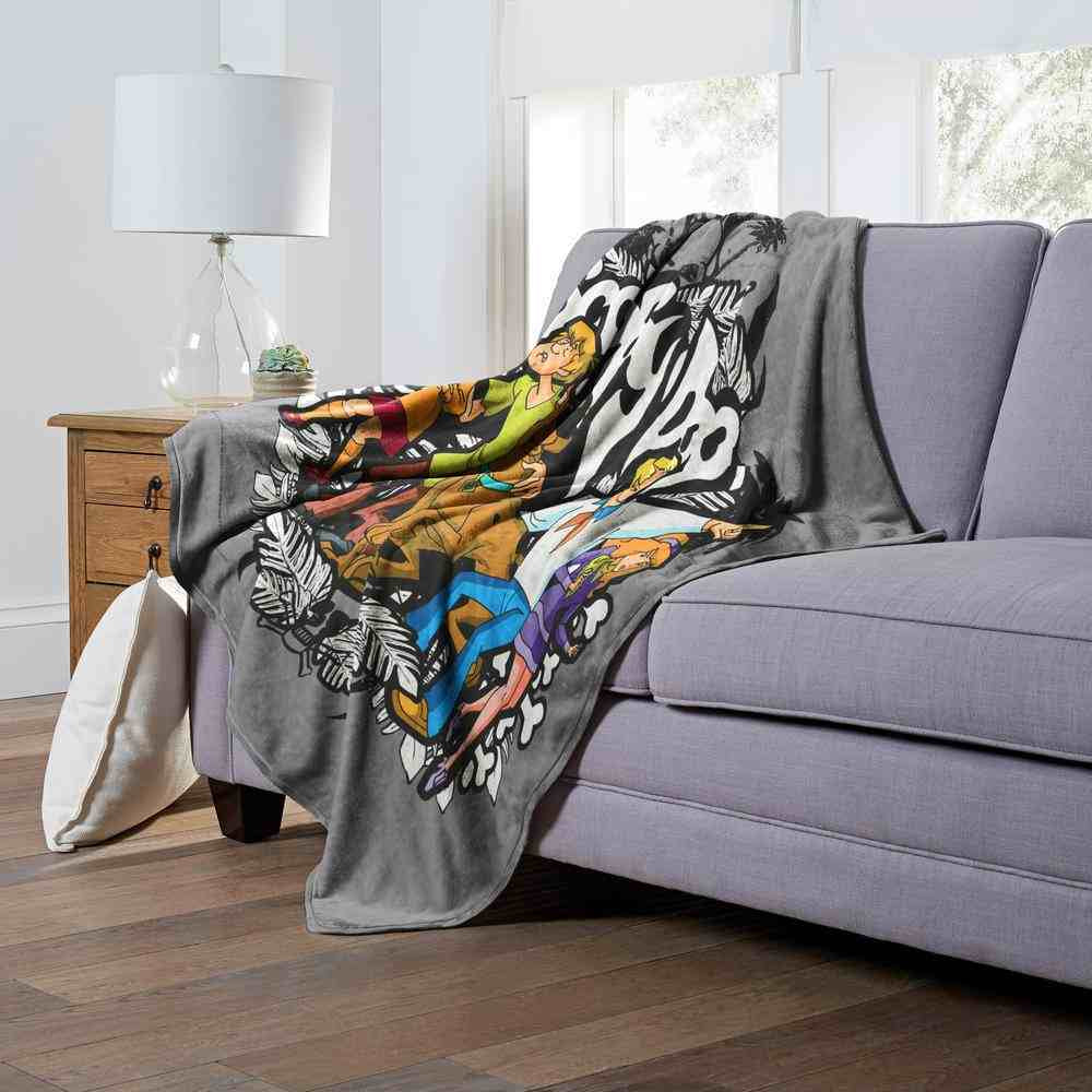 Warner Bros. Scooby-Doo Mystery Incorporated Silk Touch Throw Blanket 50x60 Inches