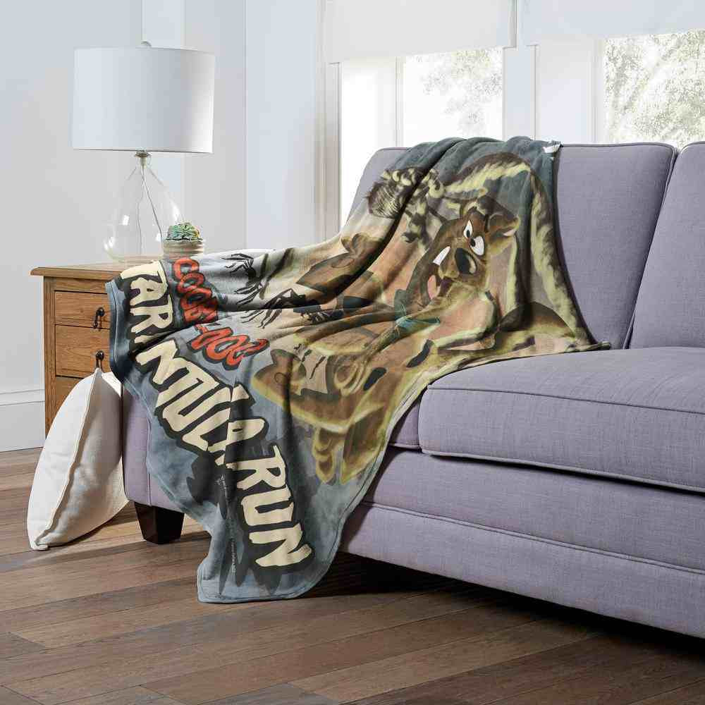 Warner Bros. Scooby-Doo Tarantula Run Silk Touch Throw Blanket 50x60 Inches