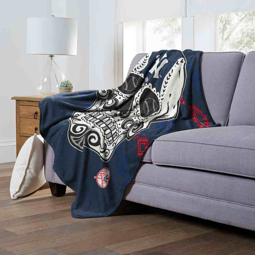 MLB New York Yankees Candy Skull Silk Touch Throw Blanket 50x60 Inches