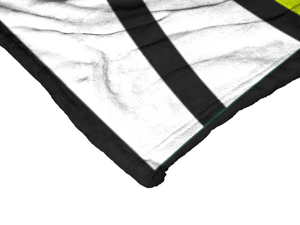 Cartoon Network Powerpuff Girls Buttercup Lightning Eyes Silk Touch Throw Blanket 50x60 Inches