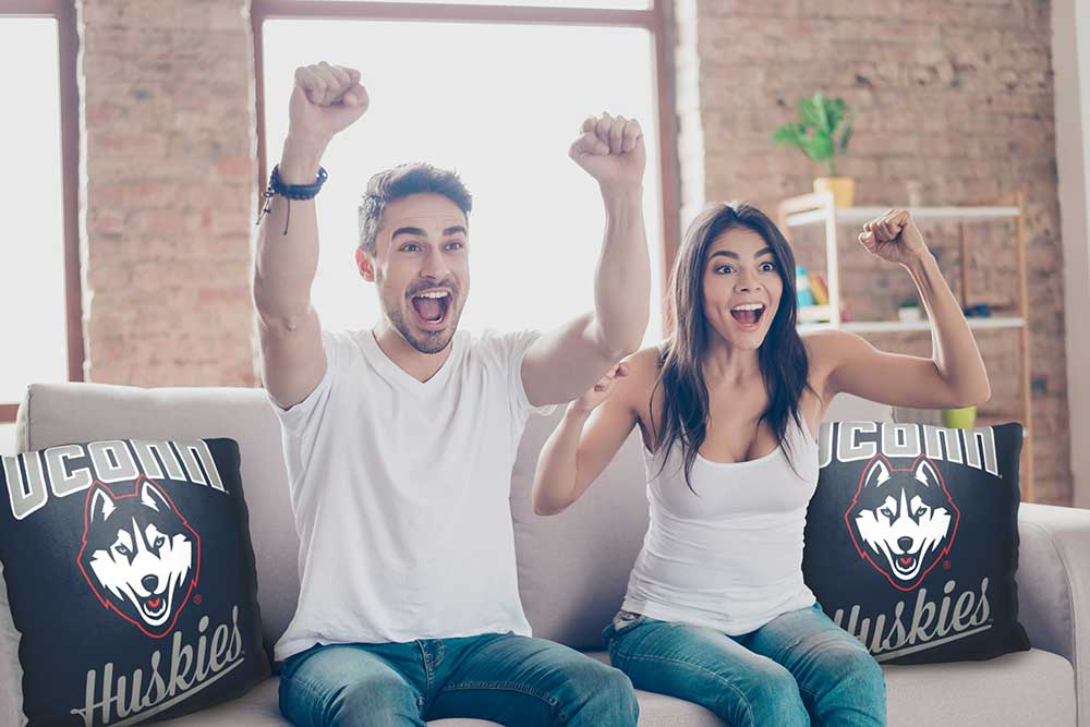 NCAA Uconn Huskies Alumni Throw Pillow 18x18 Inches